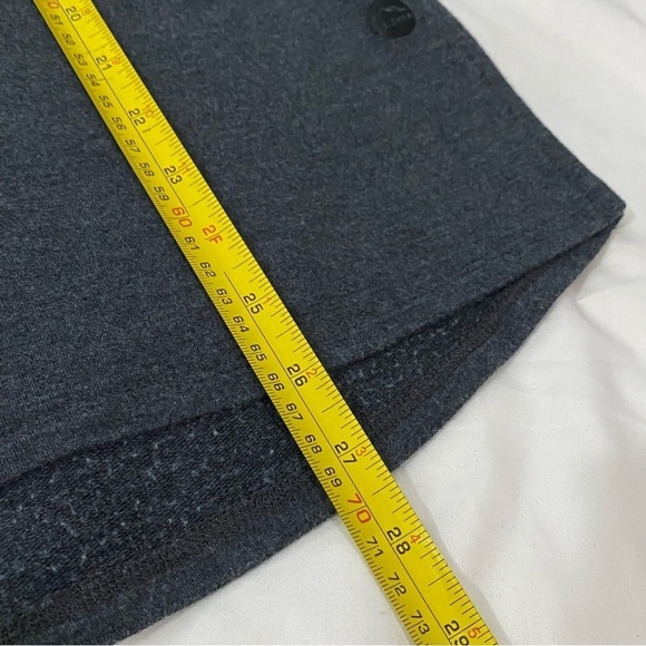 LL bean women gray crewneck long sleeves  plain top - Picture 9 of 11